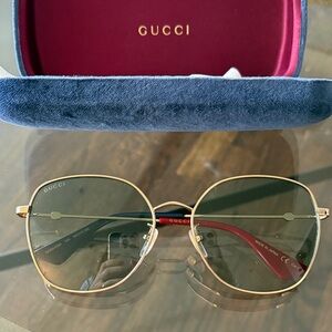 Gucci Gold Frame Sunglasses EUC
